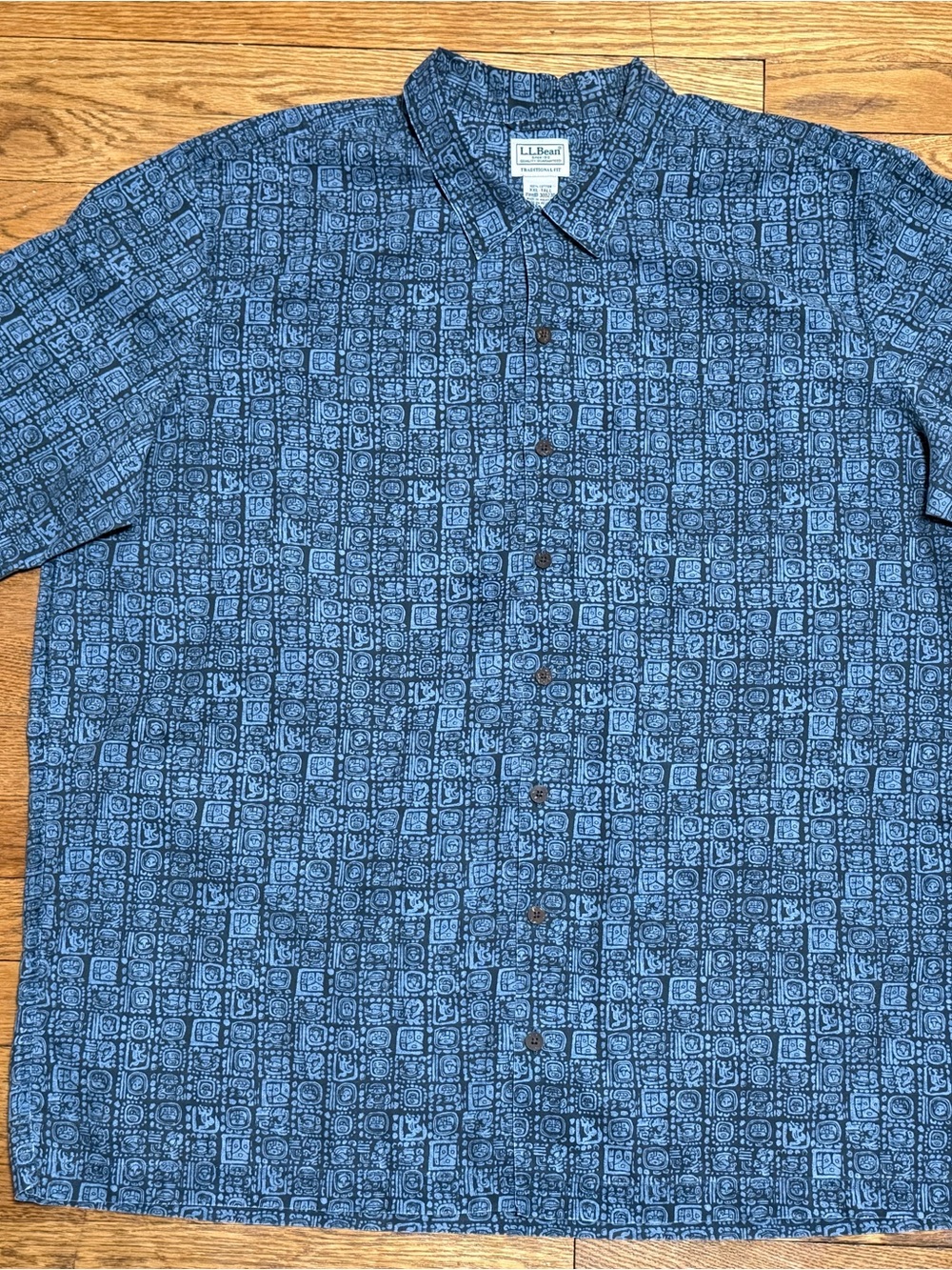 VTG (2XLT) L.L. Bean Blue Aztec All Over Print Short Sleeve Button Down Shirt